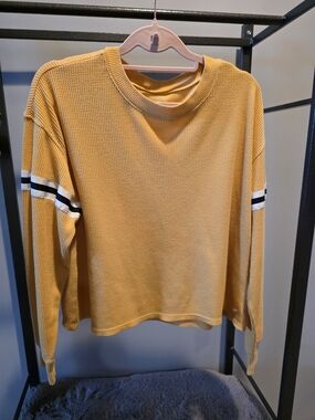 Hollister Mustard Waffle-Knit Cropped Sporty Long Sleeve Top